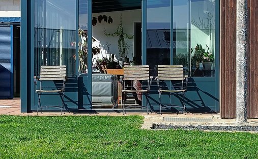 Castle for Sale in Houdan, Île-de-France, France