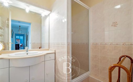 A 19th Century Hotel Château, Restaurant And Outbuilding In Two Hectares Of Grounds Near