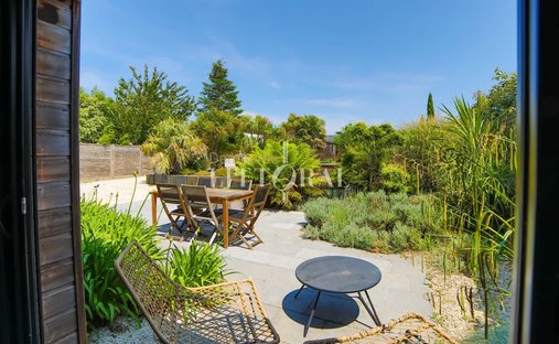 Château Vannes 622.0 Sqm 12 Bedrooms