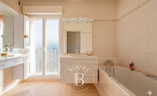 A 19th Century Hotel Château, Restaurant And Outbuilding In Two Hectares Of Grounds Near