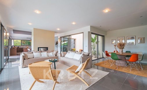 Castle for Sale in Montpellier, Occitanie, France