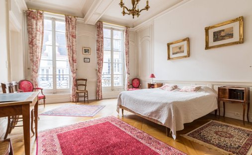 Castle for Sale in Dijon, Bourgogne-Franche-Comté, France