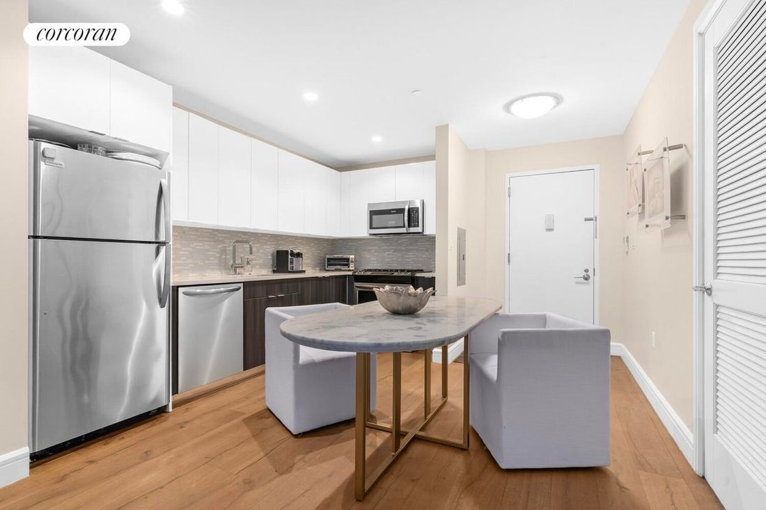 Condo in New York, New York, United States 2 - 16885896