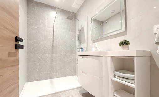 Castle for Sale in Dijon, Bourgogne-Franche-Comté, France