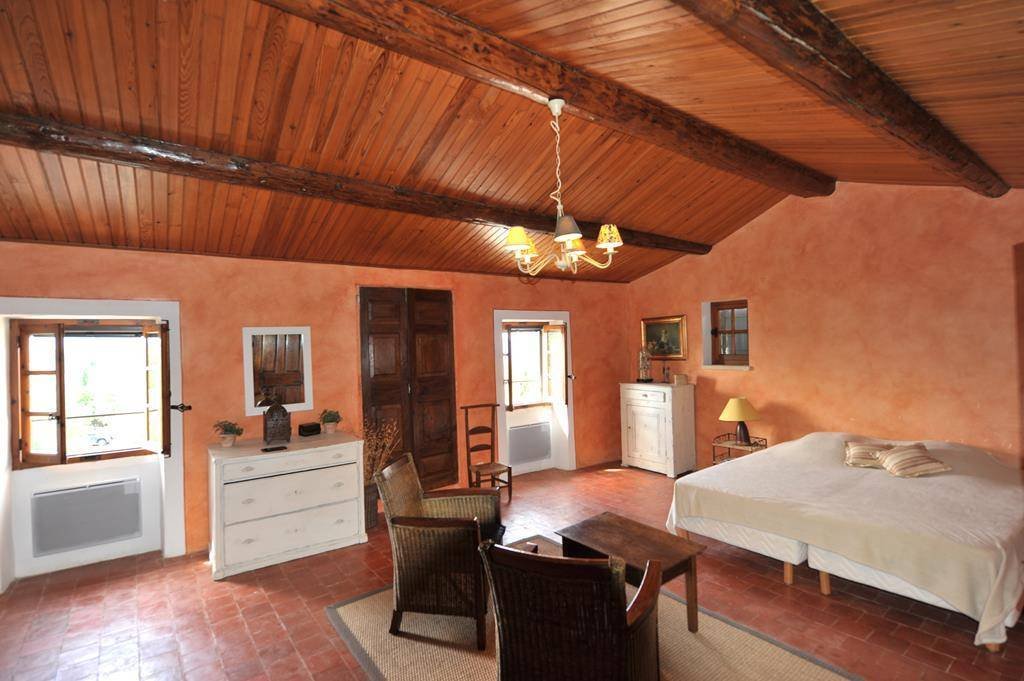 House in Gordes, Provence-Alpes-Côte d'Azur, France 4 - 16876301