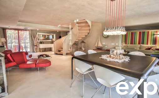 Castle for Sale in Antibes, Provence-Alpes-Côte d'Azur, France