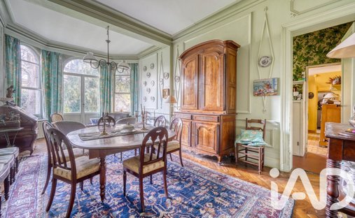 Castle for Sale in Bordeaux, Nouvelle-Aquitaine, France