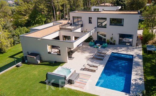 Castle for Sale in Montpellier, Occitanie, France