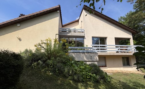 Castle for Sale in Dijon, Bourgogne-Franche-Comté, France