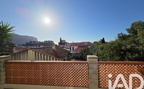 Castle for Sale in Cassis, Provence-Alpes-Côte d'Azur, France