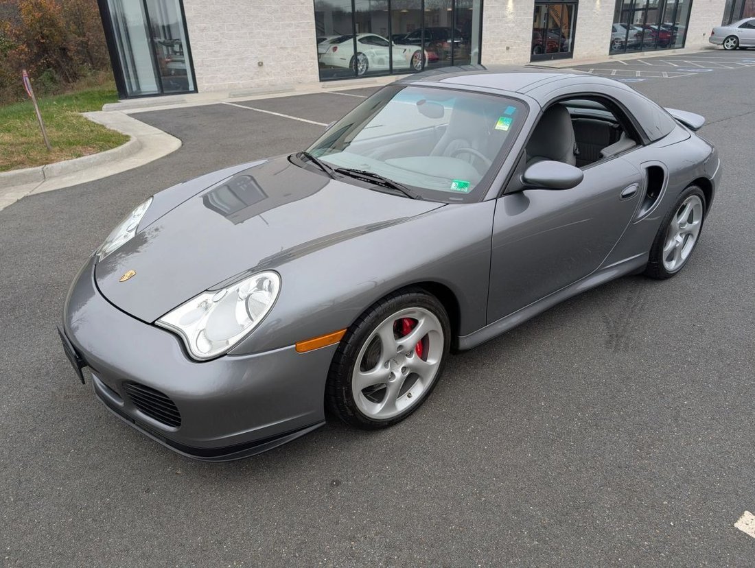 Cabriolet in Ashburn, VA, United States 4 - 16677399