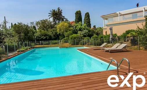 Castle for Sale in Antibes, Provence-Alpes-Côte d'Azur, France