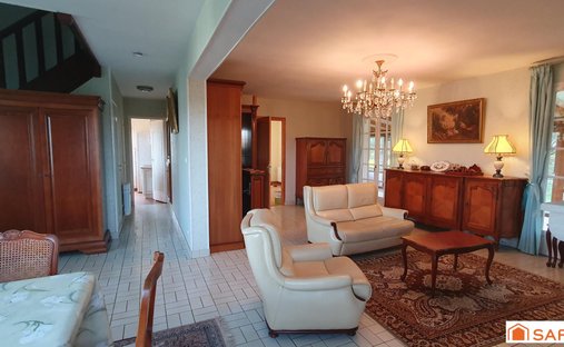 Castle for Sale in Pont-l'Évêque, Normandy, France