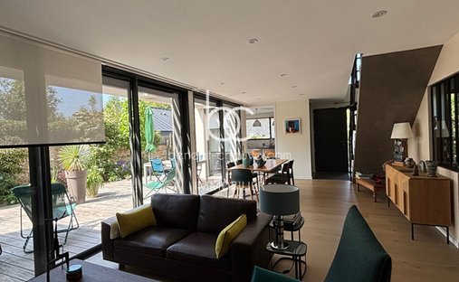 Château Vannes 622.0 Sqm 12 Bedrooms