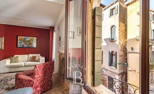 Castle for Sale in Venice, Veneto, Italy