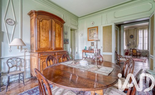 Castle for Sale in Bordeaux, Nouvelle-Aquitaine, France