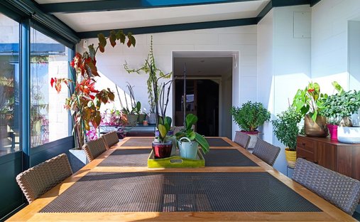 Castle for Sale in Houdan, Île-de-France, France