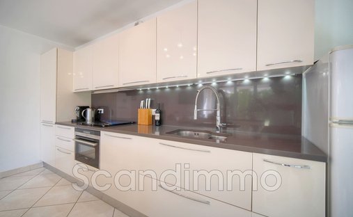 Castle for Sale in Antibes, Provence-Alpes-Côte d'Azur, France