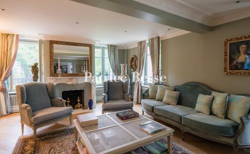 Castle for Sale in Voulx, Île-de-France, France