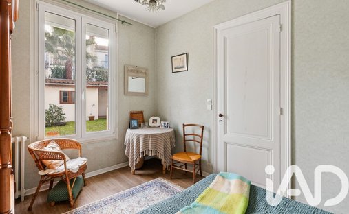 Superb 18th Century Château With C. 12 Ha Of Land