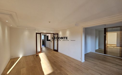 At The Gates Of Rennes 19th Century Castle 450 M² Living Space 16 Ha Of Land