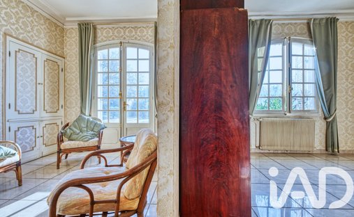 Castle for Sale in Mérignac, Nouvelle-Aquitaine, France