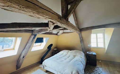 Castle for Sale in Dijon, Bourgogne-Franche-Comté, France