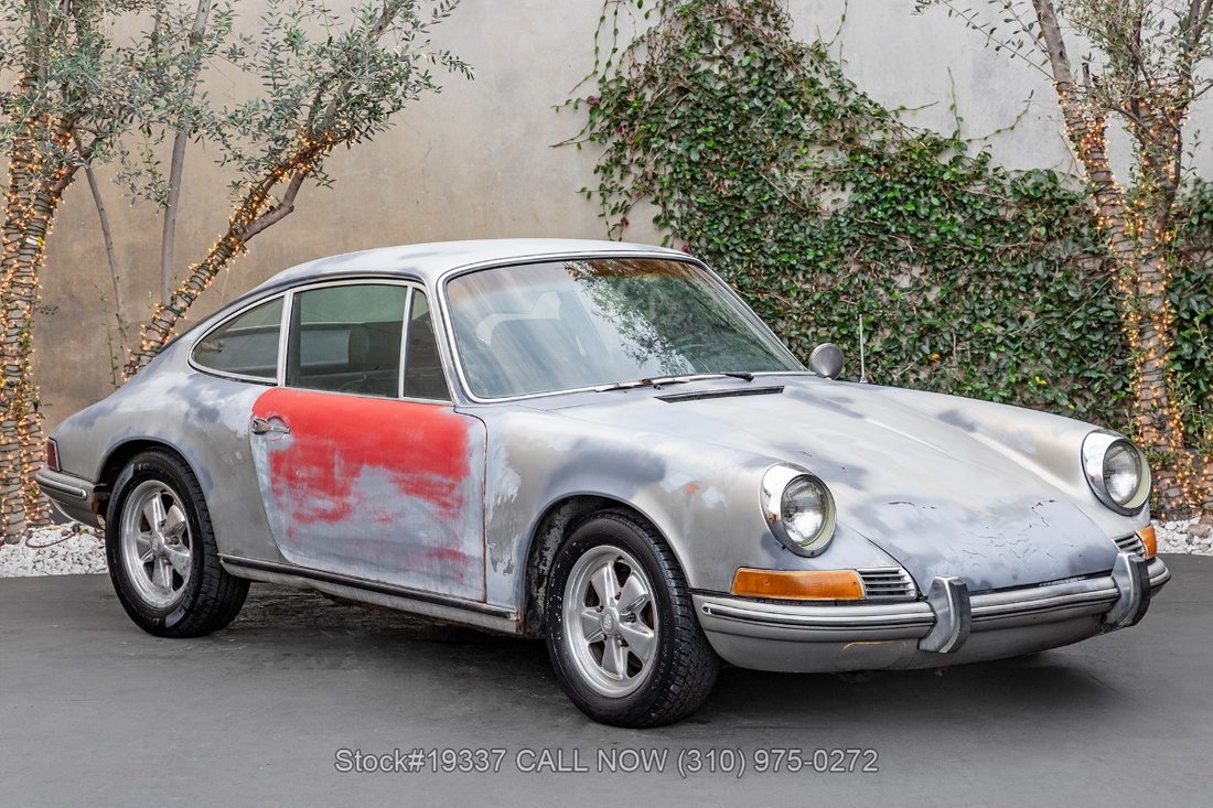Porsche 911T in Los Angeles, CA 1 - 16875674