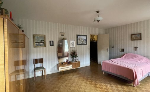 Castle for Sale in Versailles, Île-de-France, France