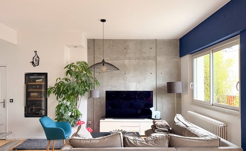 Castle for Sale in Dijon, Bourgogne-Franche-Comté, France