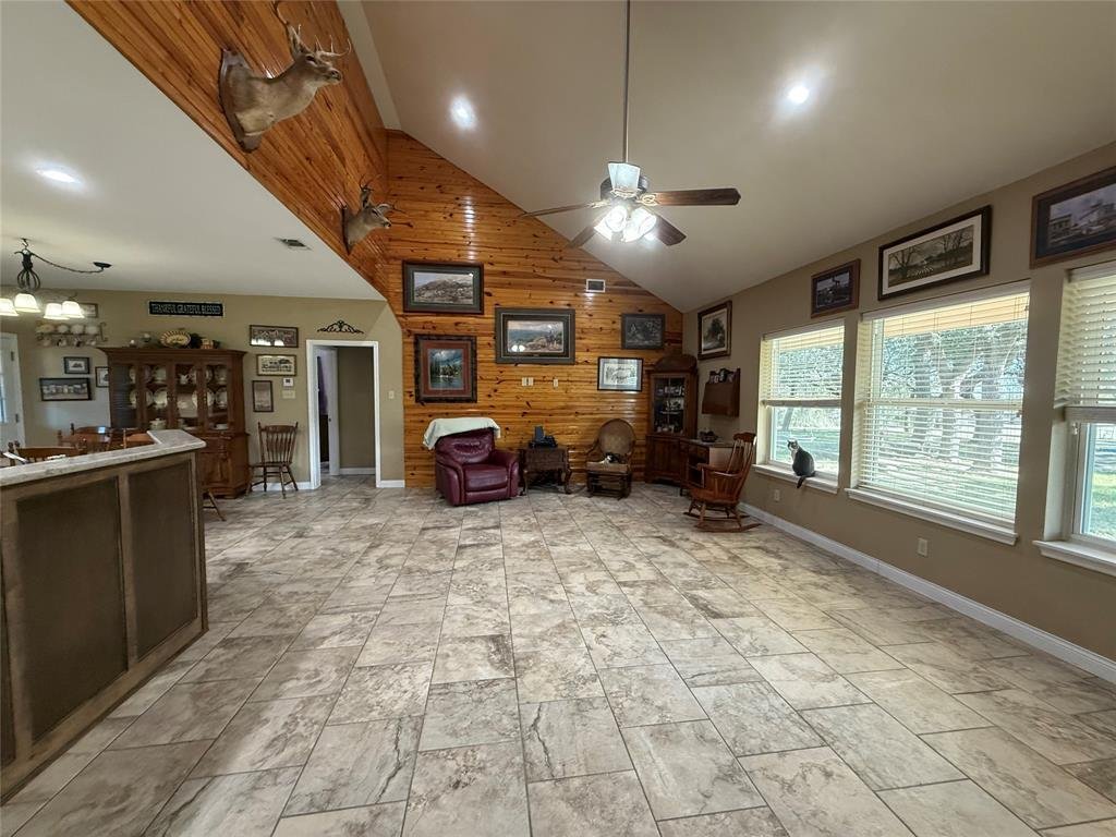 House in Comanche, Texas, United States 4 - 16873469