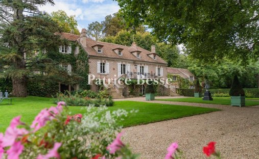 Castle for Sale in Voulx, Île-de-France, France - 4