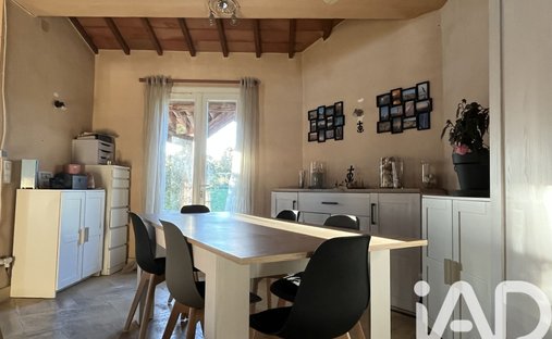 Off Market Classified 17th Century Castle With 15 Ha Estate In The Luberon