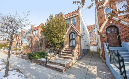 House in New York, New York, United States 1