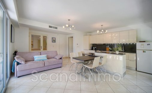 Castle for Sale in Antibes, Provence-Alpes-Côte d'Azur, France