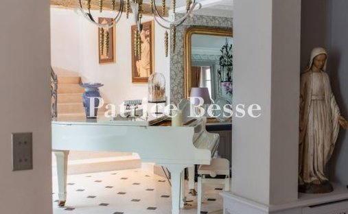 Castle for Sale in Voulx, Île-de-France, France