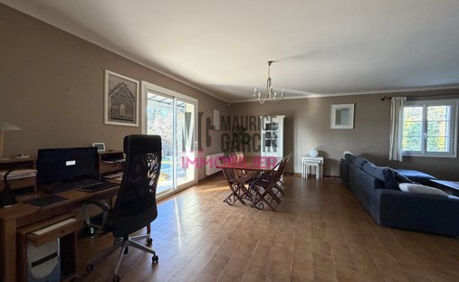 Castle for Sale in Carpentras, Provence-Alpes-Côte d'Azur, France