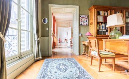 Castle for Sale in Dijon, Bourgogne-Franche-Comté, France