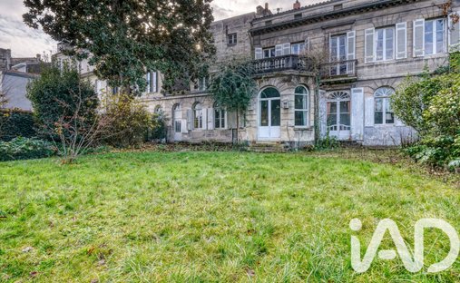 Castle for Sale in Bordeaux, Nouvelle-Aquitaine, France