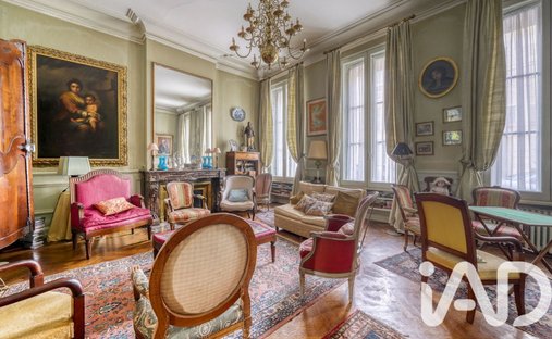 Castle for Sale in Bordeaux, Nouvelle-Aquitaine, France