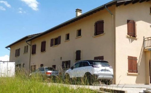 Castle for Sale in Bourg-en-Bresse, Auvergne-Rhône-Alpes, France