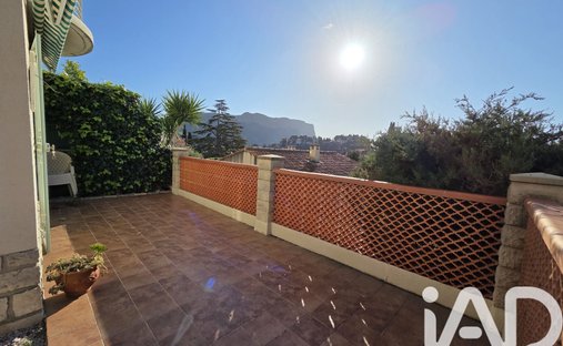 Castle for Sale in Cassis, Provence-Alpes-Côte d'Azur, France