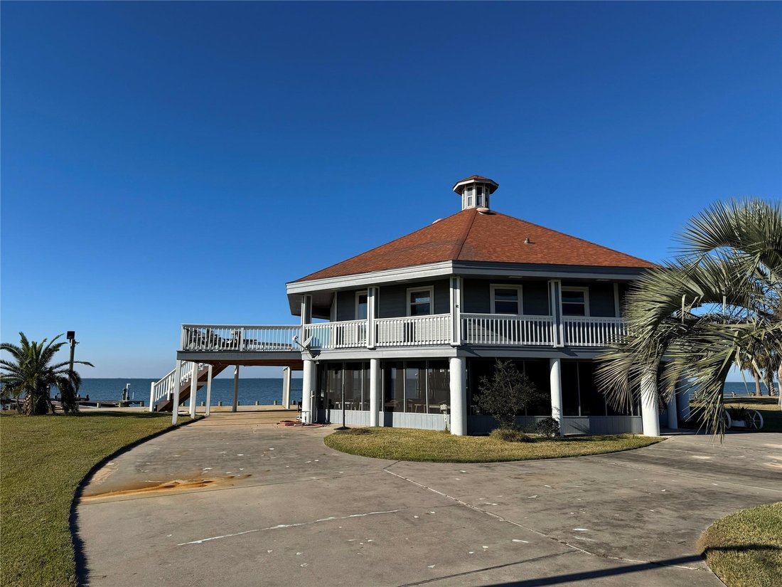 House in Anahuac, Texas, United States 4 - 16882471