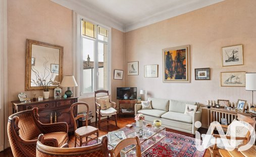 Superb 18th Century Château With C. 12 Ha Of Land