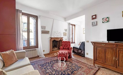 Castle for Sale in Venice, Veneto, Italy