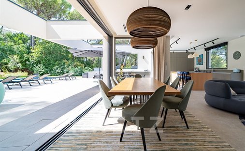 Castle for Sale in Montpellier, Occitanie, France