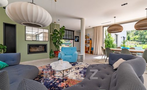 Castle for Sale in Montpellier, Occitanie, France