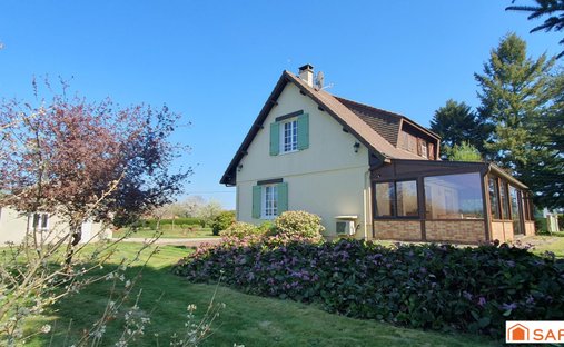Castle for Sale in Pont-l'Évêque, Normandy, France