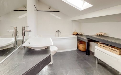 Castle for Sale in Dijon, Bourgogne-Franche-Comté, France