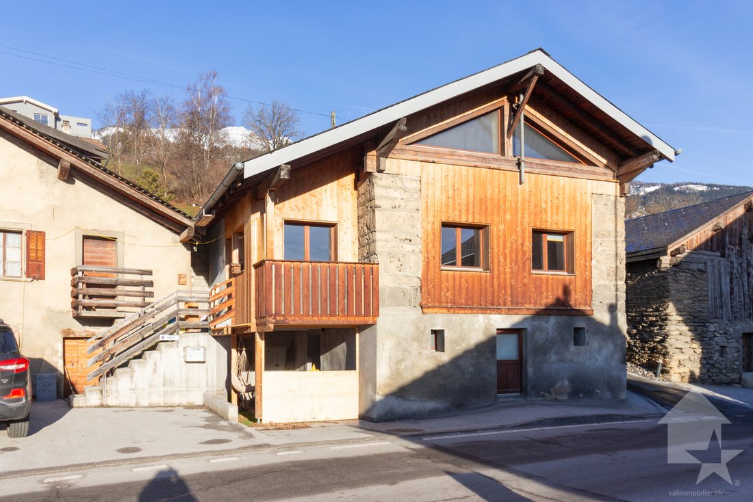 Grange Rénovée De 4.5 Pièces De 107 M2 Habitables Avec Jardin De 40 M2